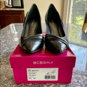 BG-Betsy Greystone Pearl Nappa Pump, Size 10M